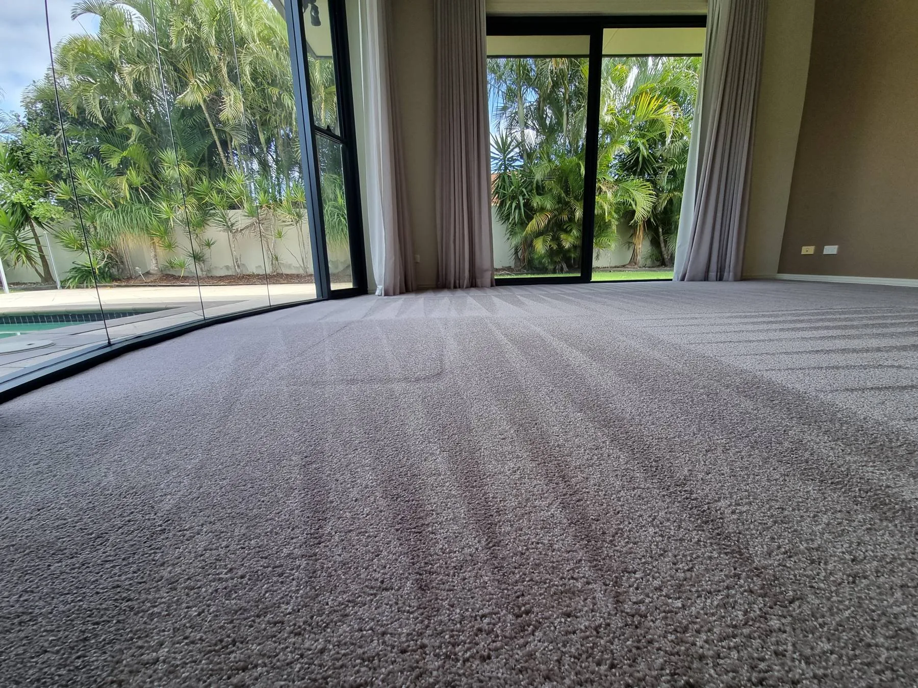 Upholstery cleaning service
